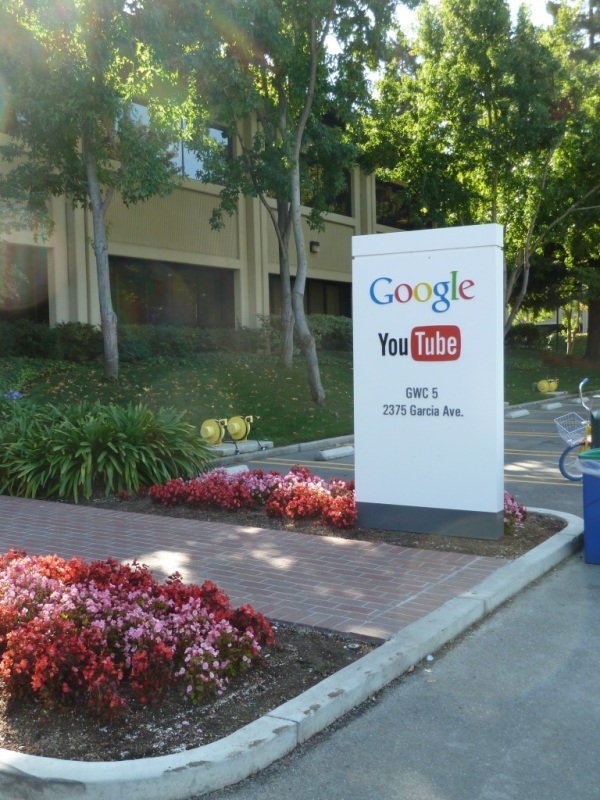 两学霸携手进美国谷歌总部 大学4年忙竞赛