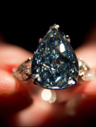 全球最大蓝钻将在瑞士拍卖 最高价5亿人民币(新浪网)