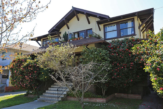 2618 College Avenue, Berkeley, CA 94708; Residential Income for Sale; L-1 in Alameda County
