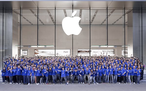 苹果年薪 工程师15万 店员没5万