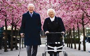 纽约108岁丈夫与105岁妻子庆祝结婚82年