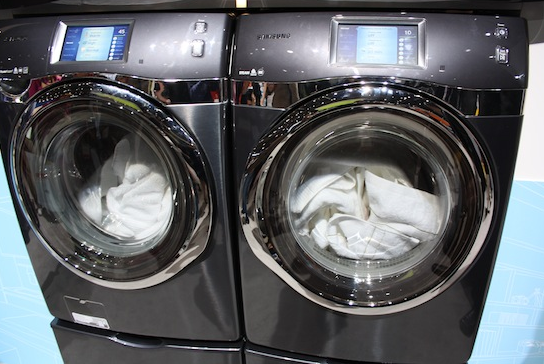 Samsung Makes Your Chores High-Tech With Wi-Fi Washing