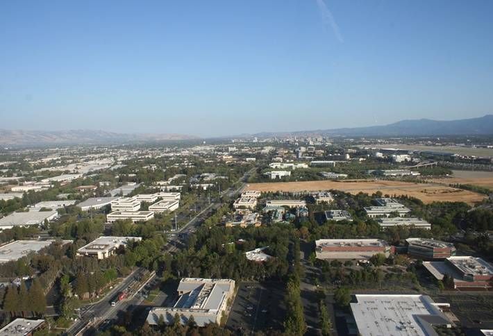 APPLE GETS OK FROM SAN JOSE TO MOVE FORWARD ON CAMPUS