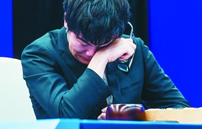 「AlphaGo太完美」 柯潔痛哭下棋特別痛苦