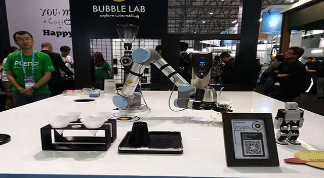 2017CES国际消费电子展–Bubble Lab（机器人）
