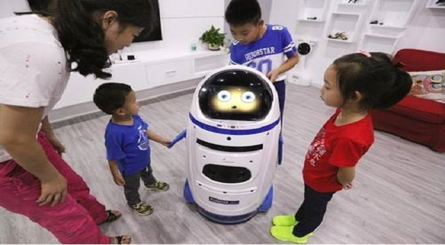 2017中国商用机器人最具潜力公司10强榜单–进化者（小胖）（8/10）