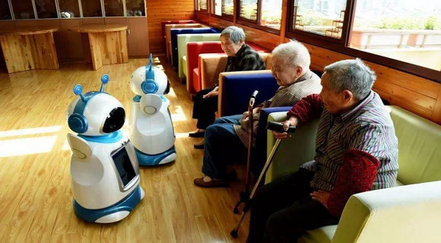 人口老龄化加重，养老服务机器人吸引眼球